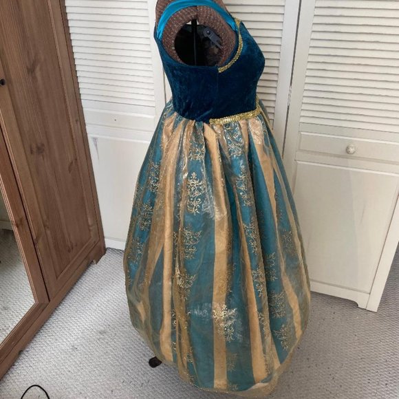 Anna's Coronation Gown Dress-Up or Halloween Costume Children's Size 7/8 - Picture 8 of 16